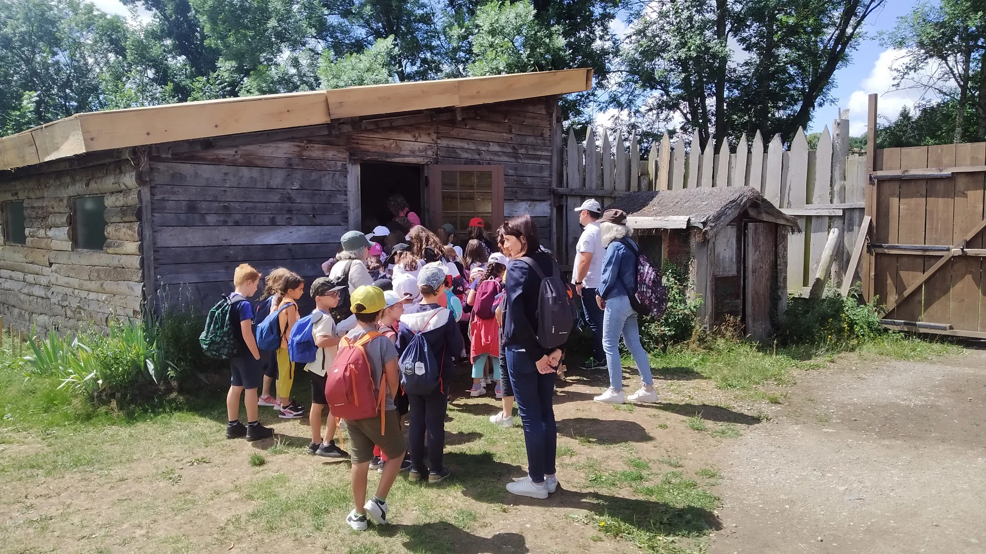 Accueil D'un groupe d'enfants